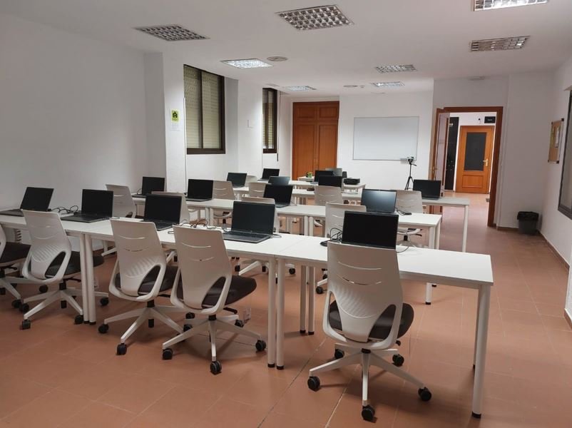 Texto Alternativo: Abierto el plazo de matriculación para el Grado Superior en Desarrollo de Aplicaciones Multiplataforma en Femxa Alcorcón