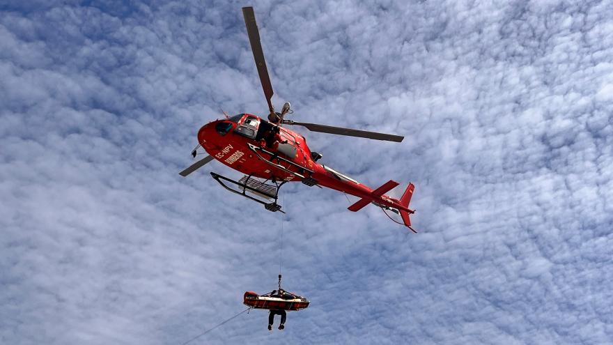 Texto Alternativo: La Comunidad de Madrid compra 24 vehículos eléctricos para el Cuerpo de Bomberos y aumenta un 30% la inversión para reforzar sus medios aéreos