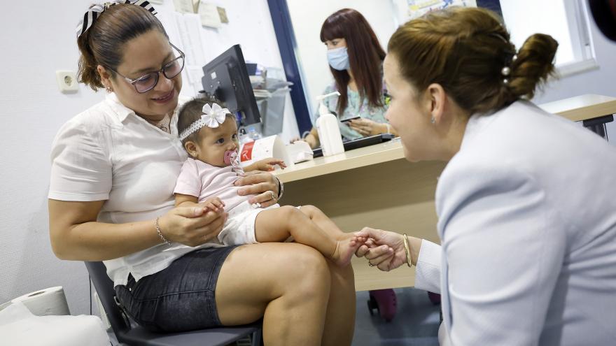 Texto Alternativo: La Comunidad de Madrid abre este domingo la cita previa para inmunizar a 50.000 bebés frente al virus que causa la bronquiolitis