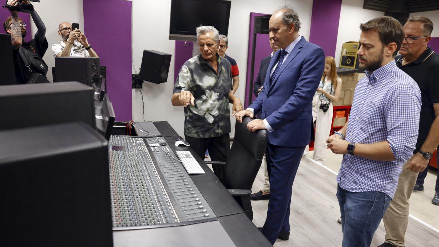 Texto Alternativo: La Comunidad de Madrid abrirá 20 centros de capacitación digital para impulsar los empleos tecnológicos más demandados