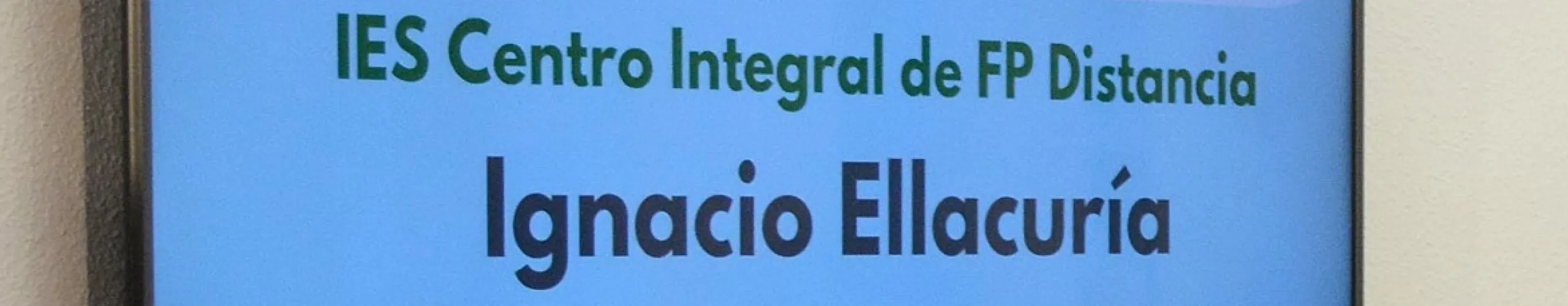 Texto Alternativo: Candelaria Testa exige a Ayuso que explique el presunto fraccionamiento de contratos en ocho institutos, entre ellos, el IES Ignacio Ellacuría de Alcorcón