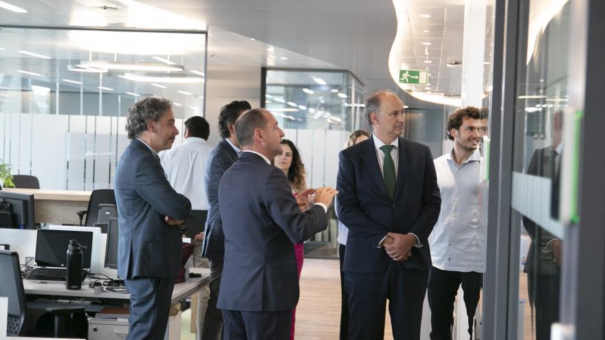 Texto Alternativo: La Comunidad de Madrid incorporará el videojuego Minecraft como herramienta educativa y cultural para alumnos de Primaria
