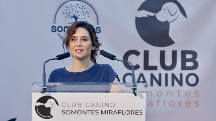 Texto Alternativo: Díaz Ayuso elogia el trabajo de los perros que ayudan a las Fuerzas y Cuerpos de Seguridad