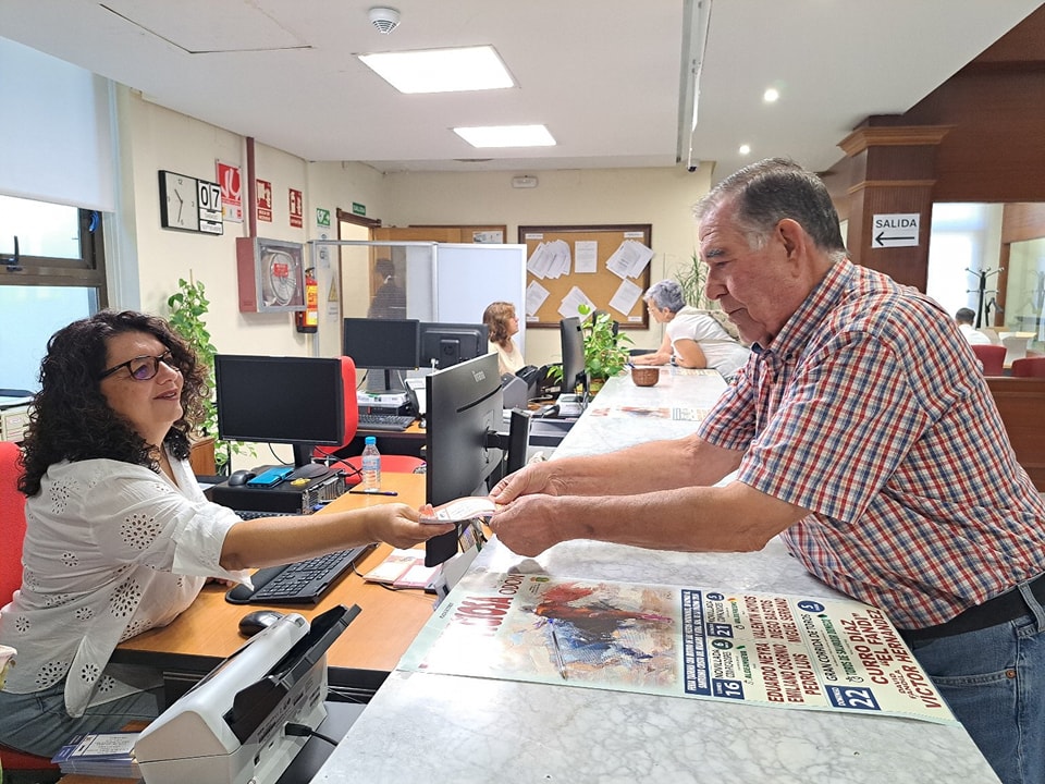 Texto Alternativo: Las entradas para los festejos taurinos se siguen entregando desde este lunes