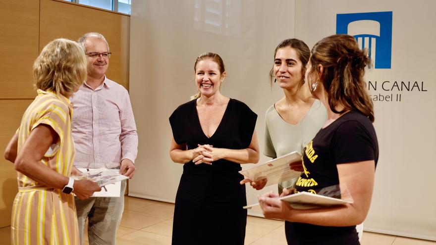 Texto Alternativo: La Comunidad de Madrid celebra la primera edición de los premios que reconocen la dedicación incansable y el espíritu altruista de los cooperantes