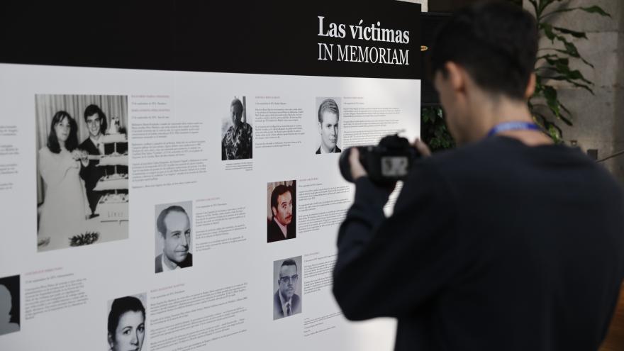 Texto Alternativo: Díaz Ayuso anuncia la creación de un Centro interactivo para la Memoria en recuerdo a las víctimas del terrorismo