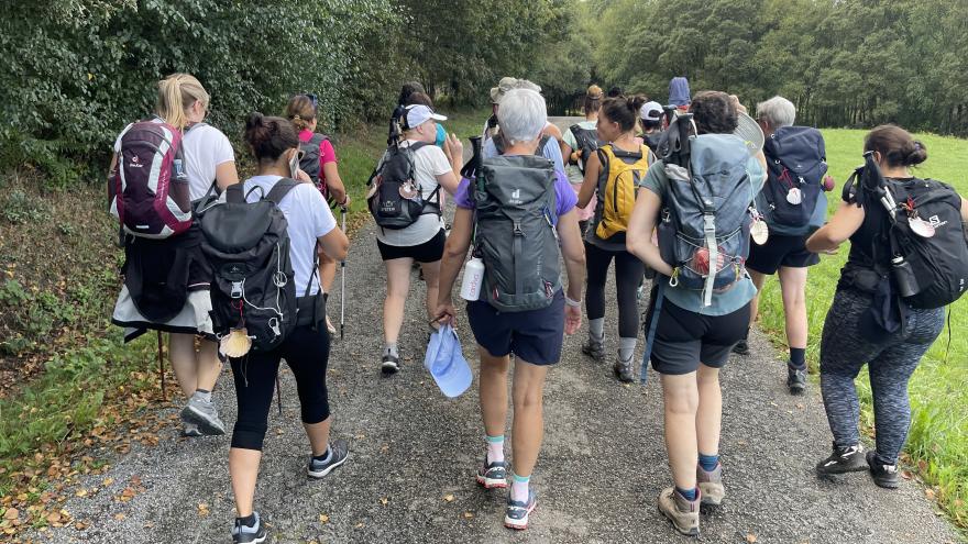 Texto Alternativo: Pacientes oncológicas del Hospital público Infanta Cristina inician este fin de semana el Camino de Santiago