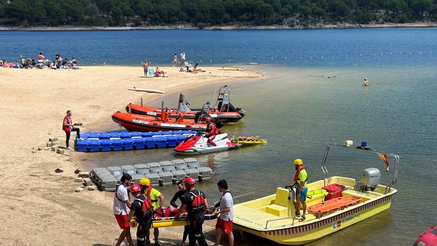 Texto Alternativo: El SUMMA 112 de la Comunidad de Madrid superó las 1.100 intervenciones este verano en el Pantano de San Juan