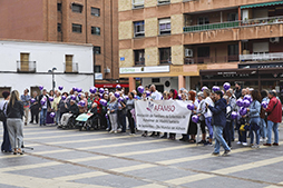 Texto Alternativo: Móstoles conmemora el Día Mundial del Alzheimer con una marcha solidaria