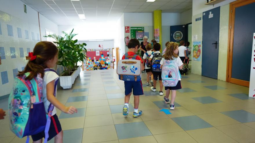 Texto Alternativo: La Comunidad de Madrid aprueba 456 nuevos docentes extra este curso para su educación pública