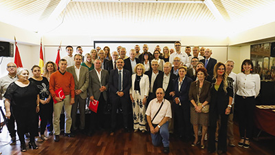 Texto Alternativo: El Ayuntamiento de Móstoles homenajea a comercios y empresas con más de 50 años de antigüedad en el municipio