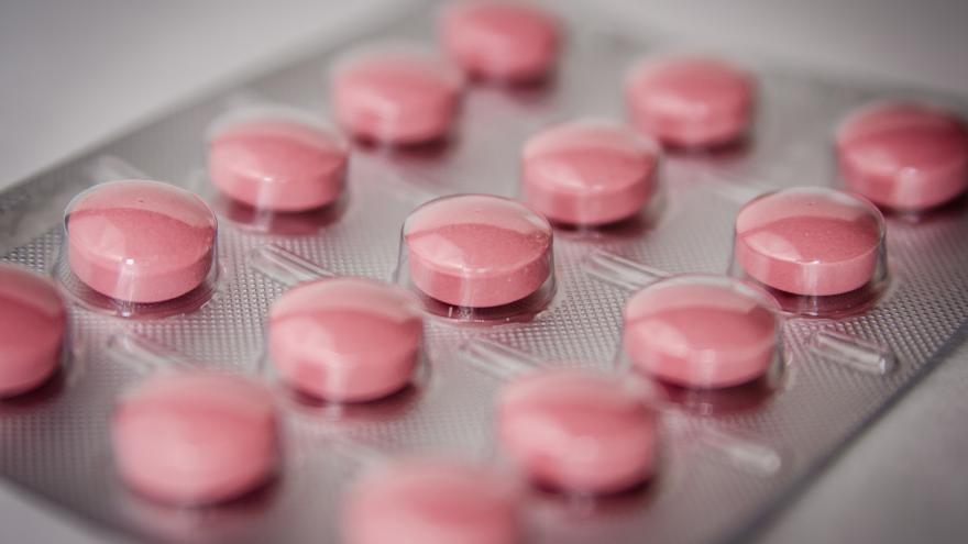 Texto Alternativo: La Comunidad de Madrid ha suministrado cuatro millones de unidades de medicamentos a los centros de salud durante 2023