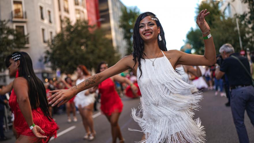Texto Alternativo: La Comunidad de Madrid llena sus calles y teatros de danza y folclore para celebrar Hispanidad 2024
