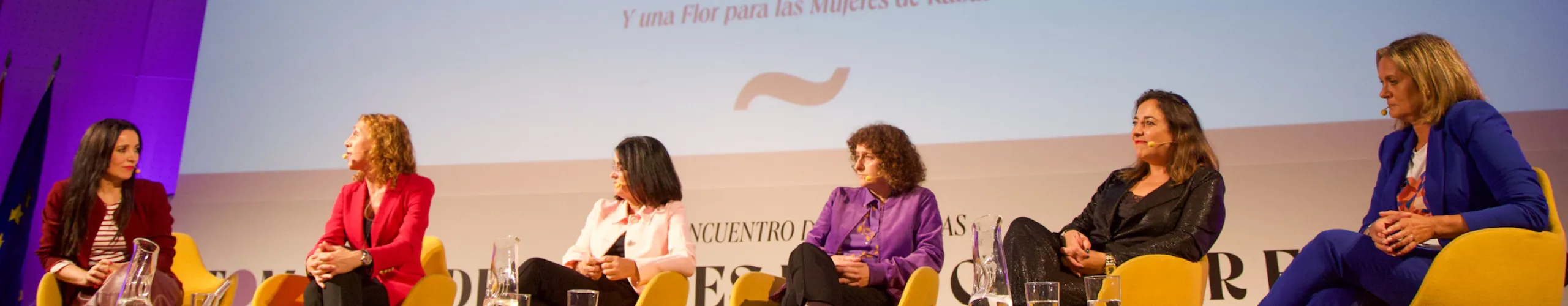 Texto Alternativo: Candelaria Testa apuesta en el II Encuentro de Alcaldesas de A Coruña por una agenda feminista en la política local, que cuide de las personas y las sitúe en el centro de las decisiones