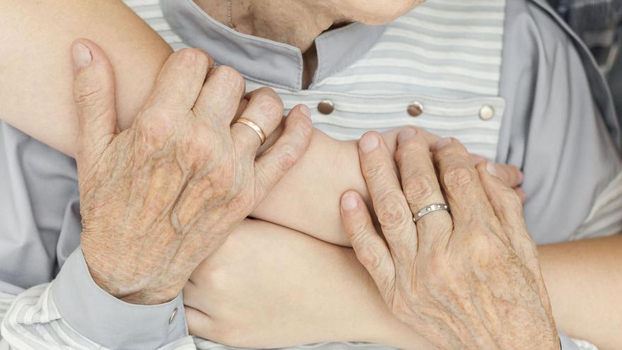 Texto Alternativo: La Comunidad de Madrid celebra el Día Internacional de las Personas de Edad con un taller para prevenir la soledad