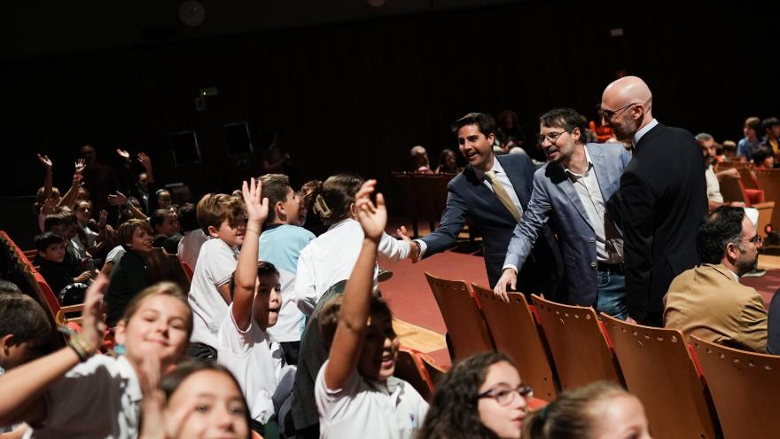 Texto Alternativo: La Comunidad de Madrid celebra Hispanidad 2024 en los centros educativos con talleres, retos didácticos, juegos, música y danza