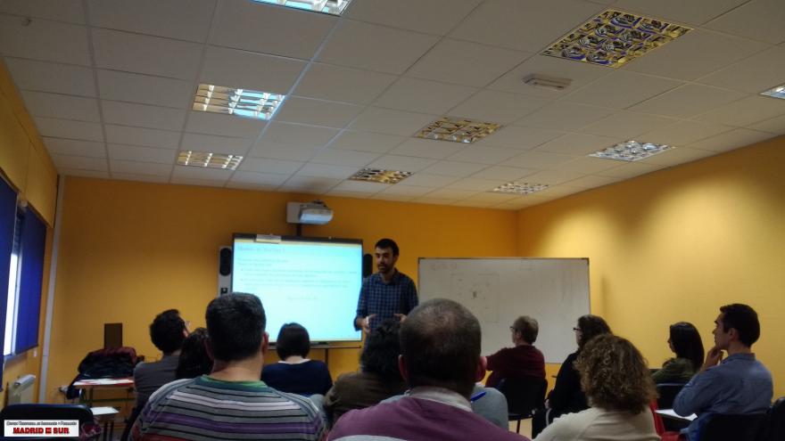 Texto Alternativo: La Comunidad de Madrid forma a sus docentes en el uso de herramientas de Inteligencia Artificial para el aprendizaje de idiomas