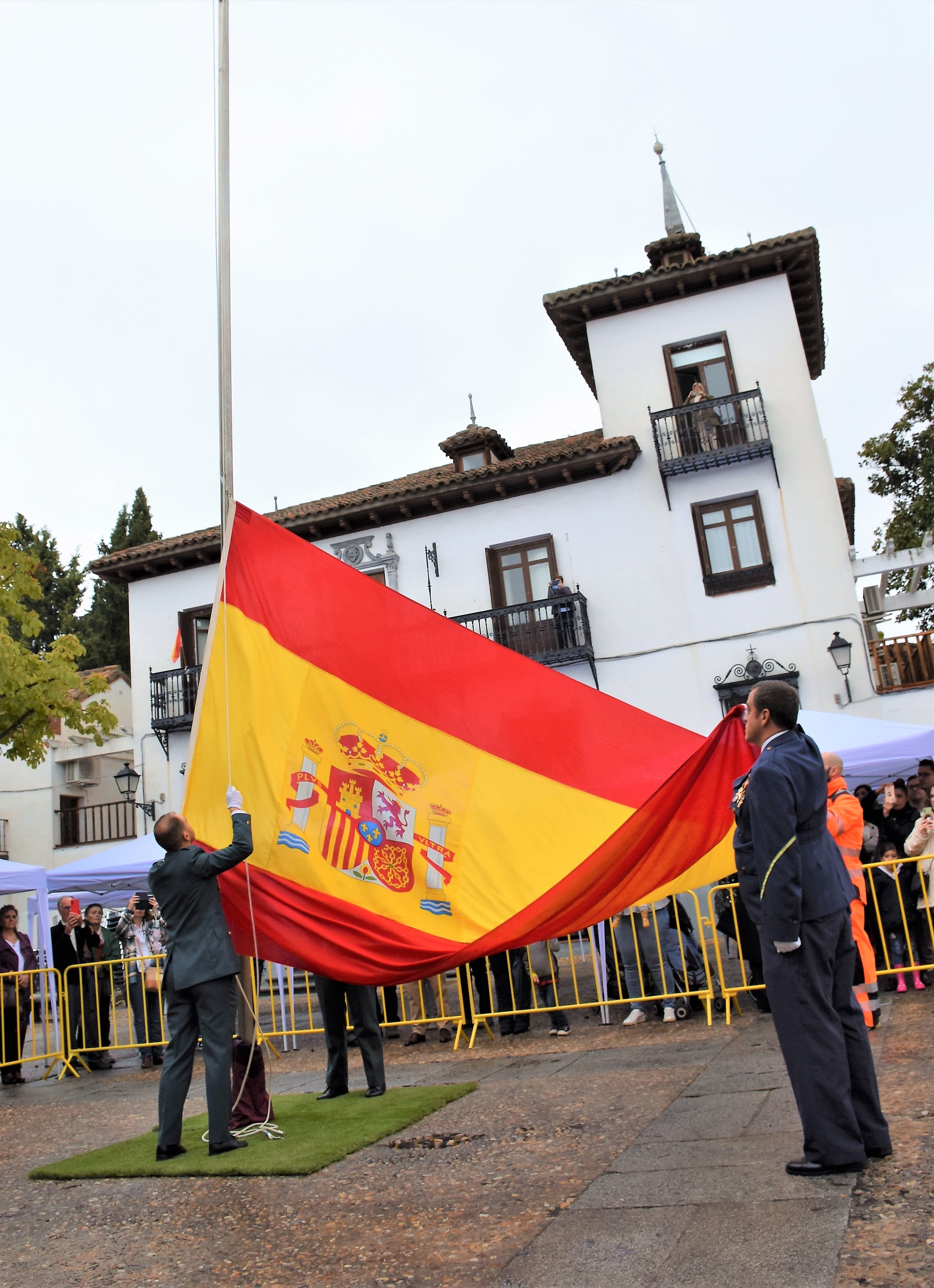 Texto Alternativo: Villaviciosa de Odón rindió homenaje a la Guardia Civil en el Día de la Hispanidad
