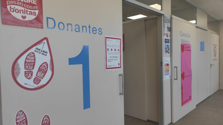 Texto Alternativo: Más de 200 personas participan en el 'maratón' de donación de sangre del Hospital público de Fuenlabrada