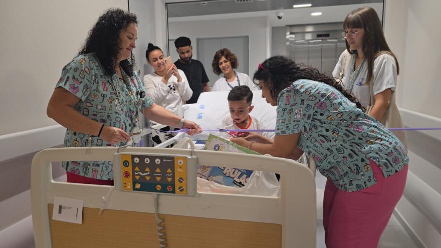 Texto Alternativo: El Hospital público 12 de Octubre finaliza la mudanza del área pediátrica al nuevo edificio
