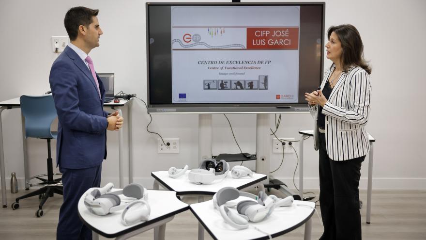 Texto Alternativo: La Comunidad de Madrid incrementa este curso el número de profesionales destinados al Programa de Mentores de FP