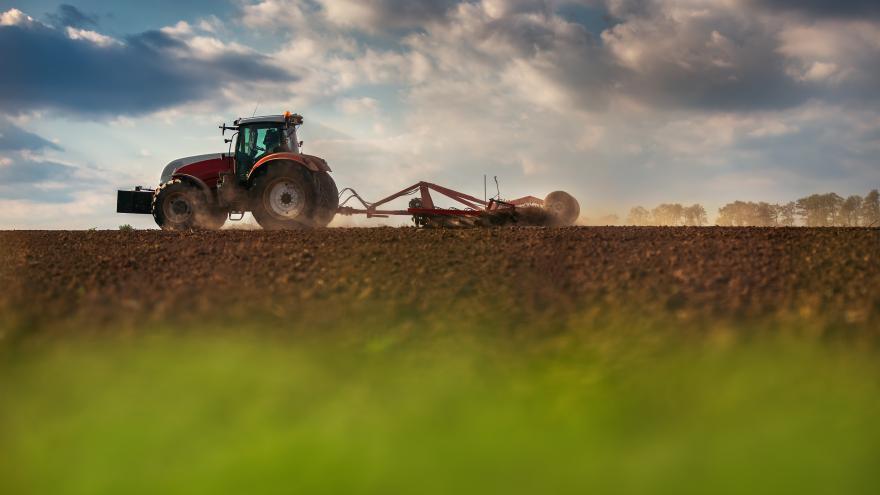 Texto Alternativo: La Comunidad de Madrid anticipa 16 millones de ayudas europeas a agricultores y ganaderos