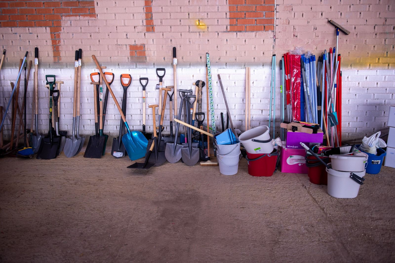 Texto Alternativo: Boadilla pide a los vecinos que aporten de forma prioritaria material y productos de limpieza para los afectados por la DANA