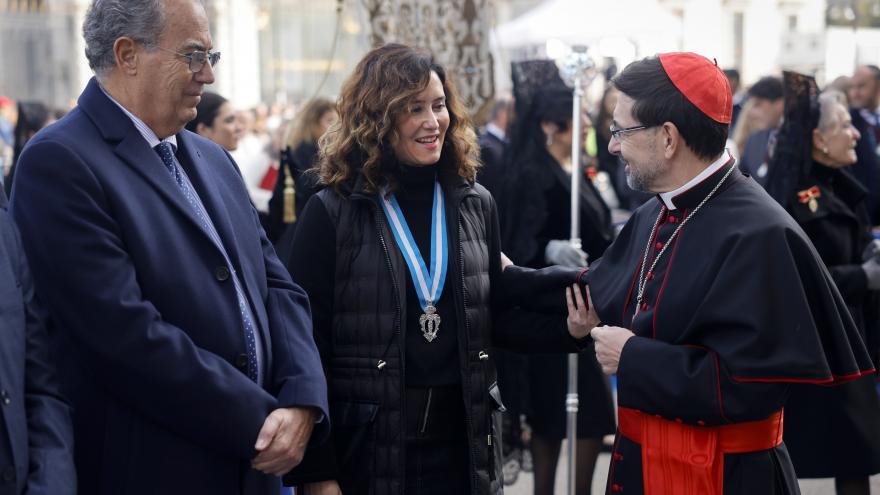 Texto Alternativo: Díaz Ayuso recuerda en La Almudena a todos los afectados por la DANA: “Vamos a pedir por todos ellos desde Madrid, donde se les quiere tanto”
