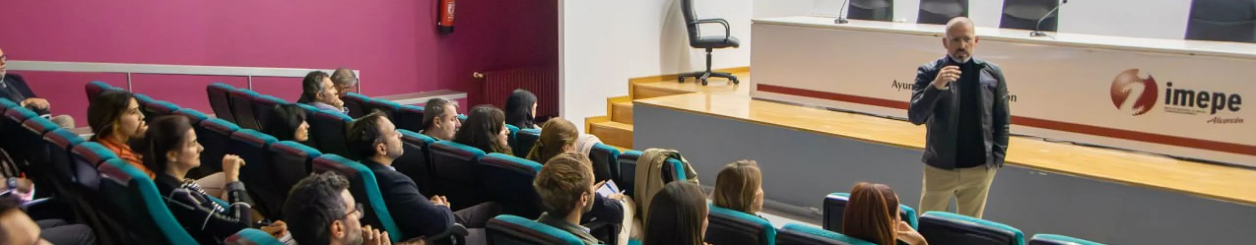 Texto Alternativo: Alcorcón logra el mejor dato de desempleo para el mes de octubre de los últimos 17 años