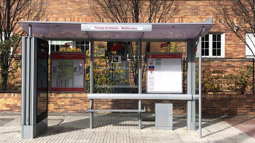 Texto Alternativo: La Comunidad de Madrid renueva 57 paradas de autobús en Boadilla del Monte, Las Rozas, Collado Villalba, Guadarrama y Colmenar Viejo