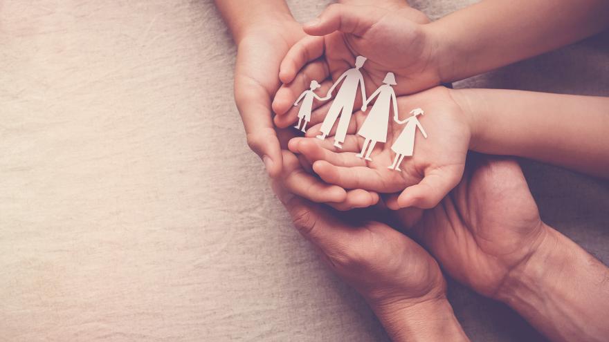 Texto Alternativo: La Comunidad de Madrid invierte 2,9 millones en un programa pionero para el acogimiento de niños con necesidades especiales