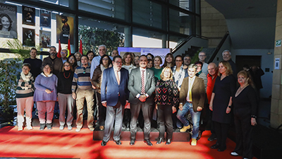 Texto Alternativo: Móstoles rinde homenaje a trabajadores municipales jubilados y que han cumplido 25 años de servicio