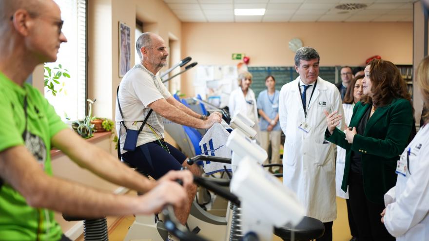 Texto Alternativo: La Unidad de Rehabilitación Cardiaca del Hospital Ramón y Cajal de la Comunidad de Madrid cumple 45 años con más de 17.000 pacientes atendidos