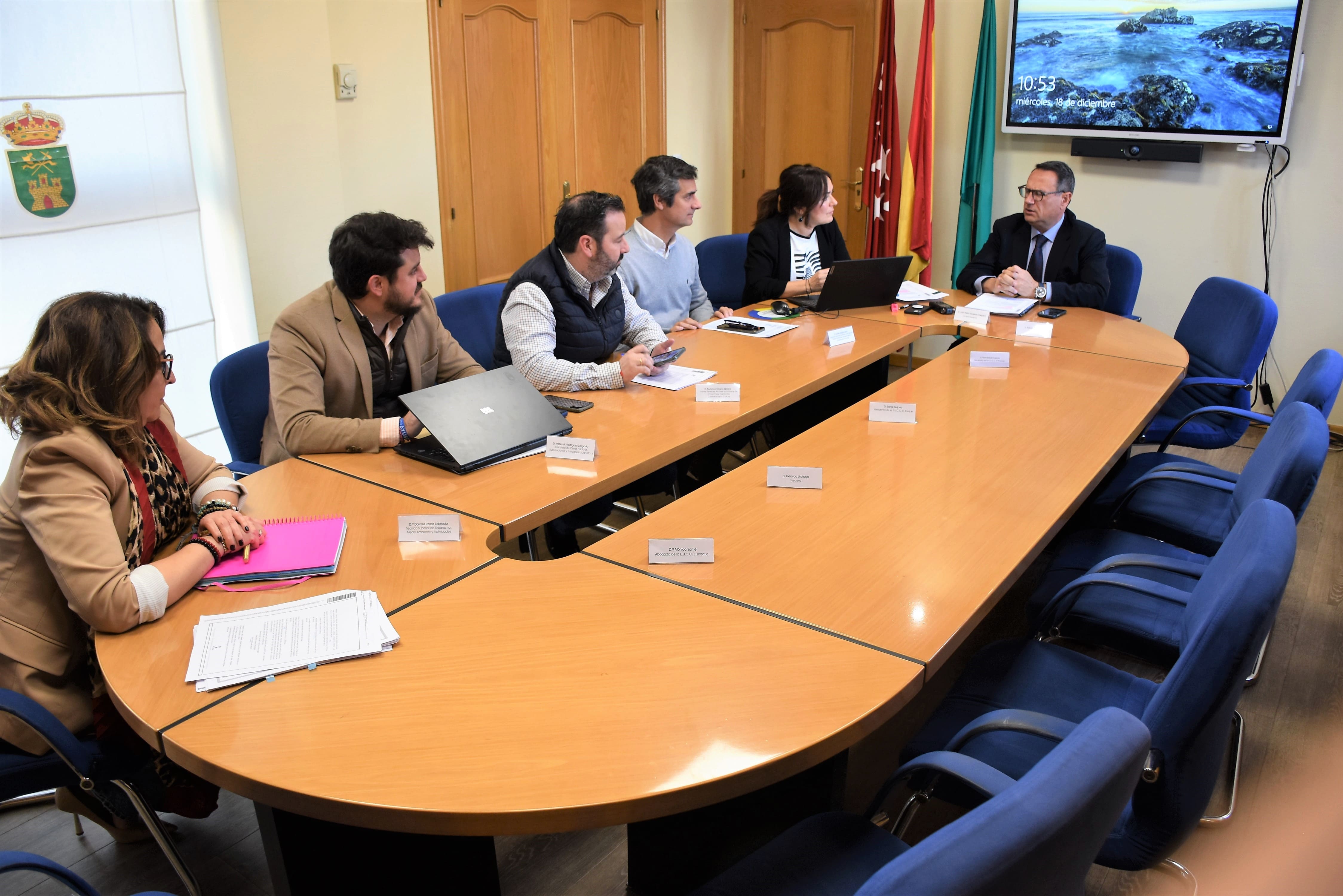 Texto Alternativo: El Ayuntamiento constituye el grupo de trabajo para abordar la incoación del expediente de disolución de la entidad urbanística de El Bosque