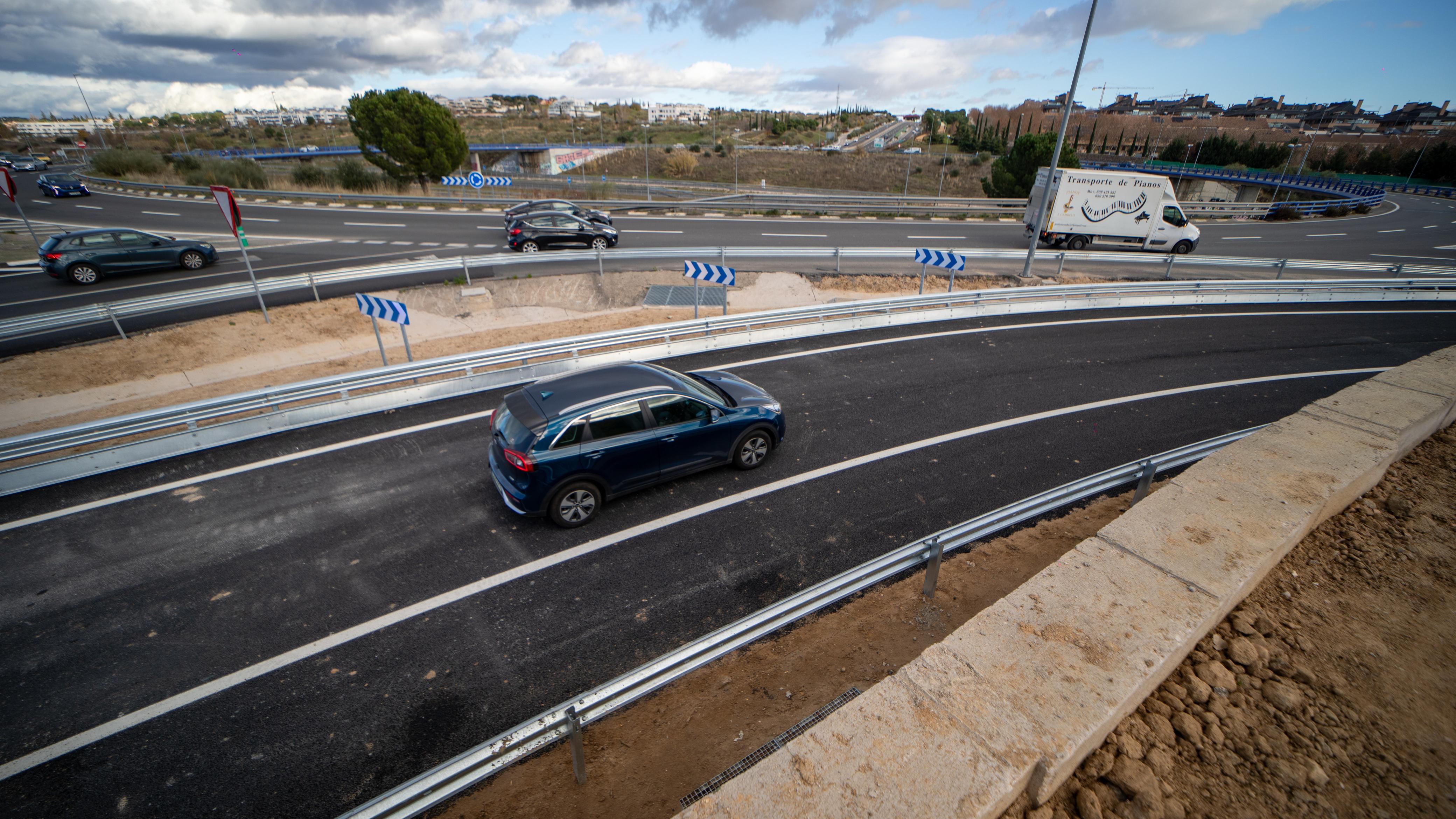 Texto Alternativo: Abierta al tráfico la conexión directa a la M-50 desde la avenida Infante D. Luis y la M-513