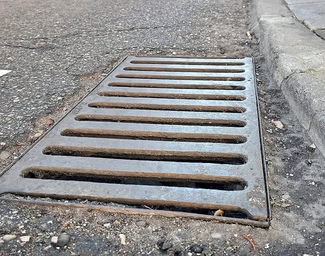 Texto Alternativo: Aprobado el expediente para contratar la conservación, mantenimiento y limpieza de las redes de saneamiento de las urbanizaciones
