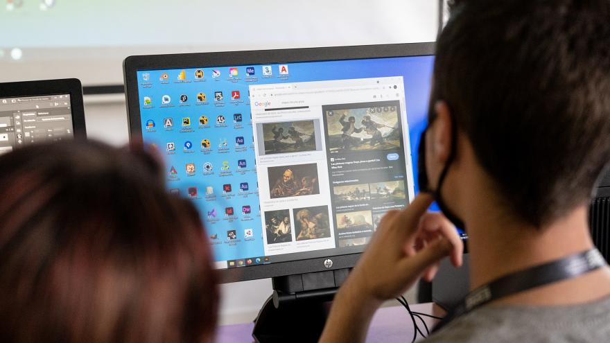 Texto Alternativo: La Comunidad de Madrid difunde más de 50 podcasts, vídeos interactivos y píldoras informativas con claves para encontrar un empleo