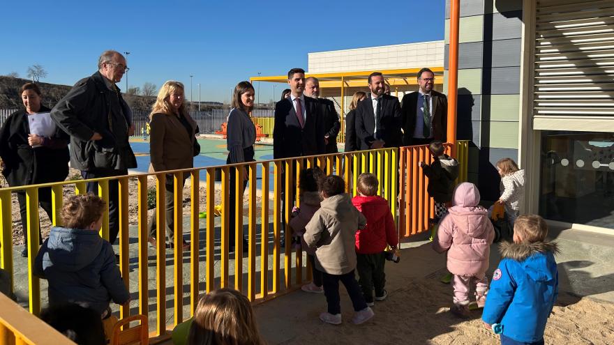 Texto Alternativo: La Comunidad de Madrid invierte 26 millones para crear 930 nuevas plazas públicas de Educación Infantil en la capital