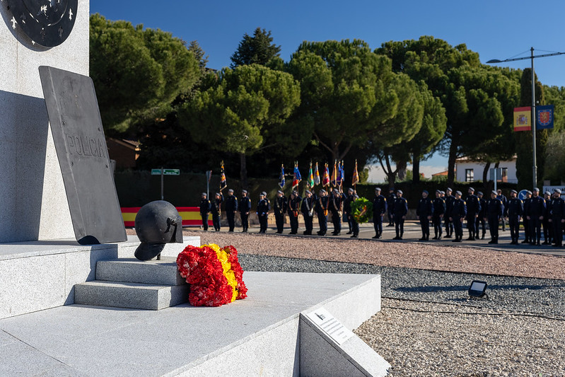 Texto Alternativo: Inaugurada una rotonda en La Cárcava en homenaje a las Unidades de Intervención Policial