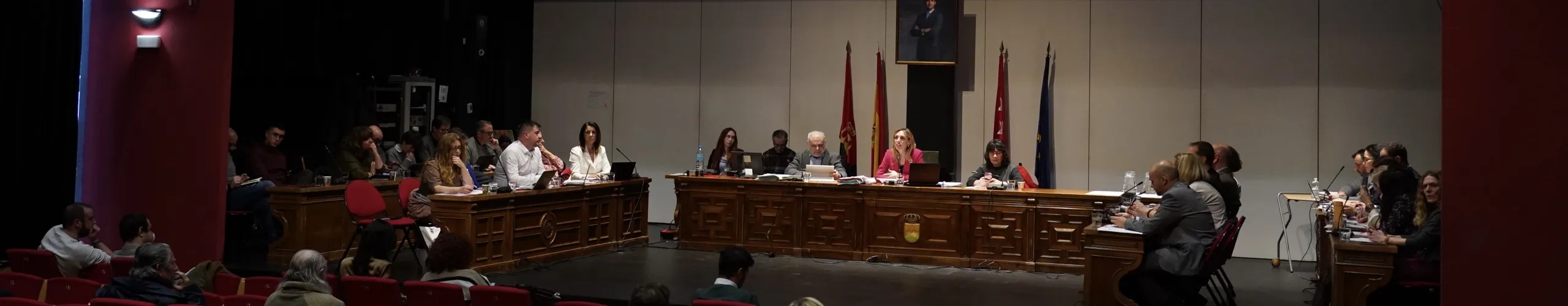 Texto Alternativo: Alcorcón aprueba unos presupuestos municipales 2025 que cuentan con superávit y que impulsarán el desarrollo urbano, social y económico de la ciudad