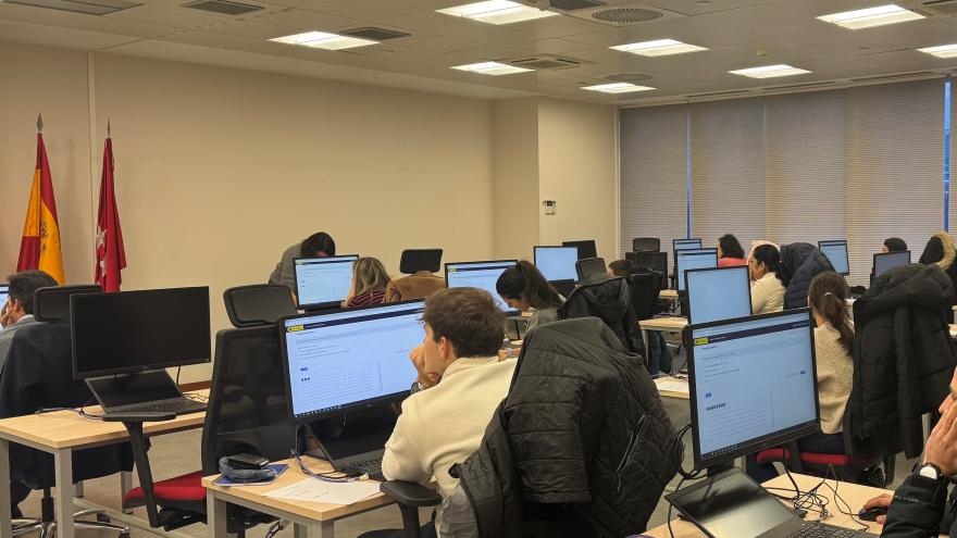 Texto Alternativo: La Comunidad de Madrid examina en 2024 a 1.671 aspirantes en las pruebas de profesionales del transporte de viajeros o mercancías