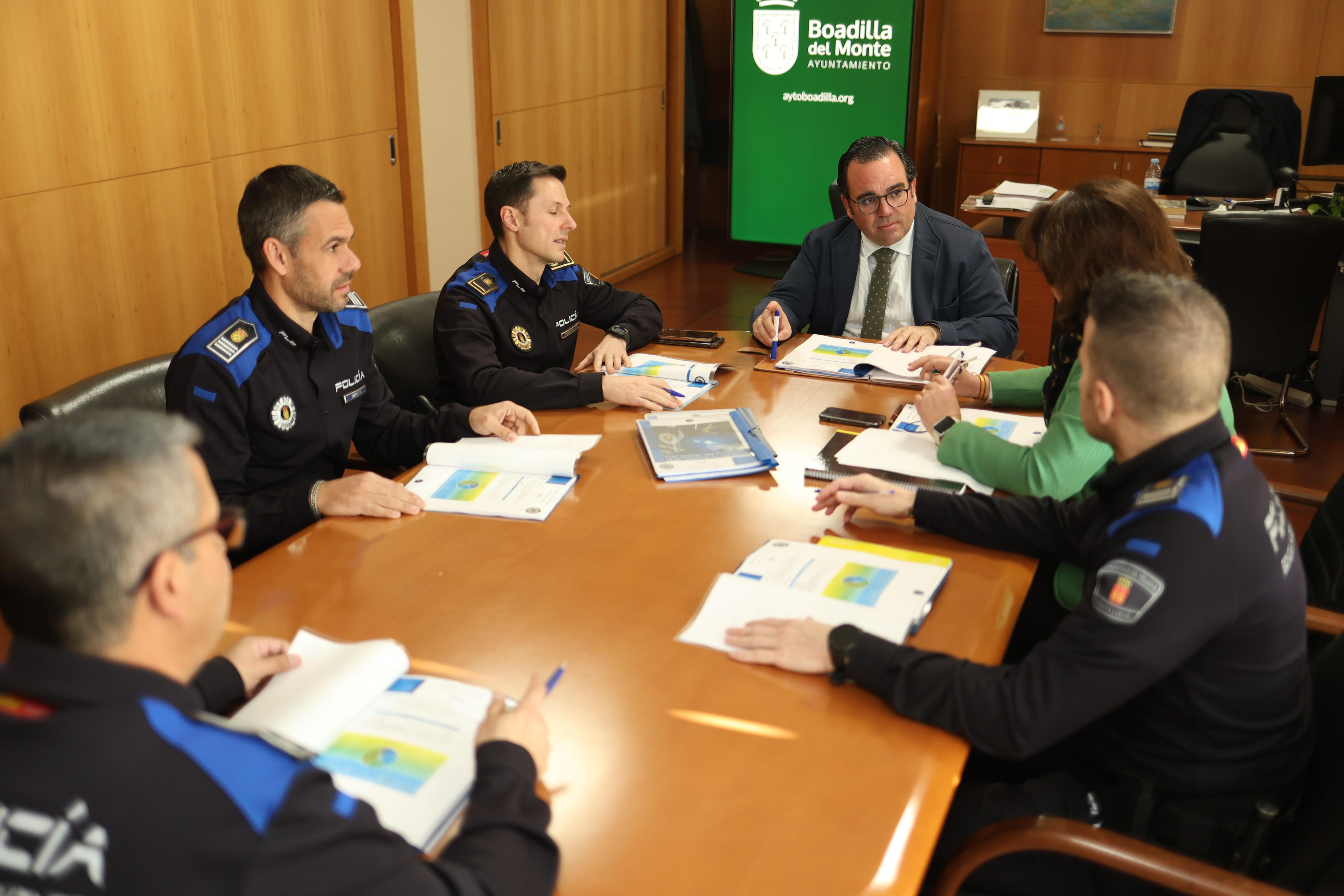 Texto Alternativo: La Policía Local refuerza su plantilla y aumenta el patrullaje en las calles