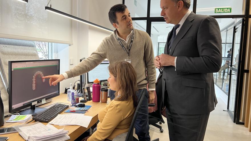 Texto Alternativo: La Comunidad de Madrid financia con más de 5,5 millones de euros 47 proyectos de Inteligencia Artificial para mejorar la eficiencia de las pymes industriales