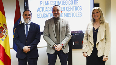 Texto Alternativo: El alcalde presenta el Plan Estratégico de Actuaciones en centros educativos de Móstoles para 2025