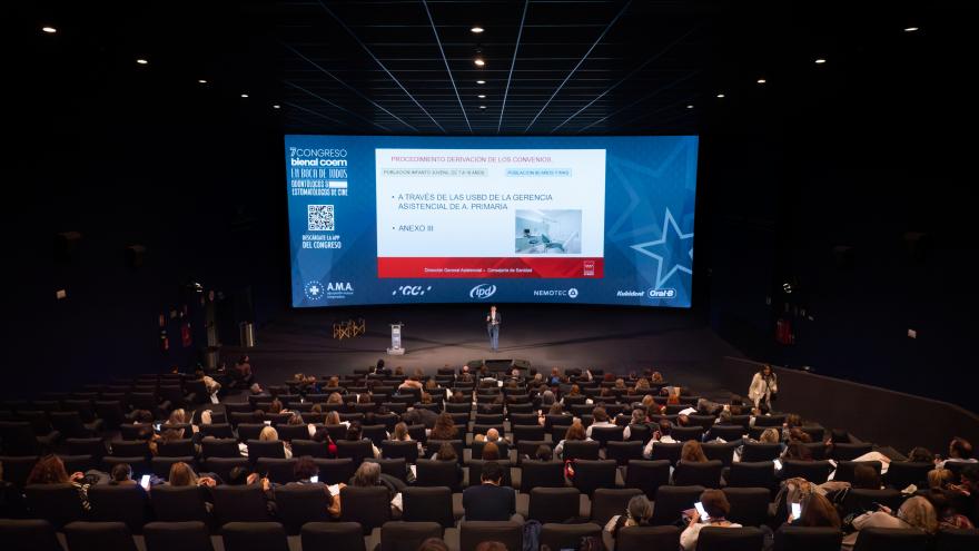 Texto Alternativo: Profesionales de Atención Primaria participan en el VII Congreso Bienal del Colegio de Odontólogos y Estomatólogos de la primera región