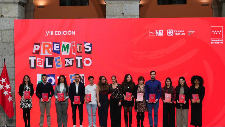 Texto Alternativo: La Comunidad de Madrid entrega los Premios Talento Joven a 15 personas por su ejemplo de superación, tolerancia y solidaridad