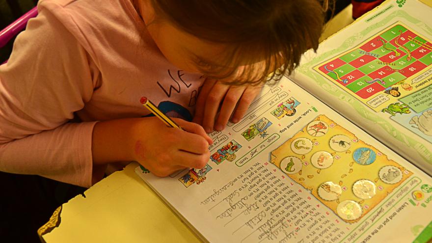 Texto Alternativo: La Comunidad de Madrid tiene este curso más de 2.700 auxiliares de conversación en más de 900 centros públicos
