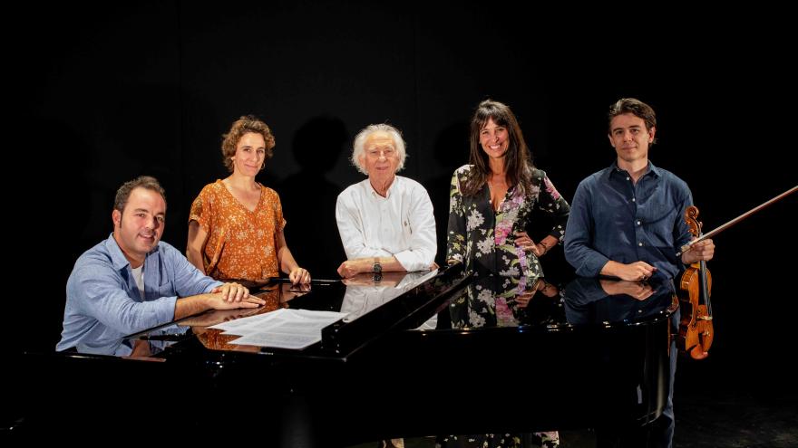 Texto Alternativo: Alondra de la Parra, directora de la ORCAM, y Chula The Clown estrenan la suma de sus talentos en la agenda cultural de la Comunidad de Madrid