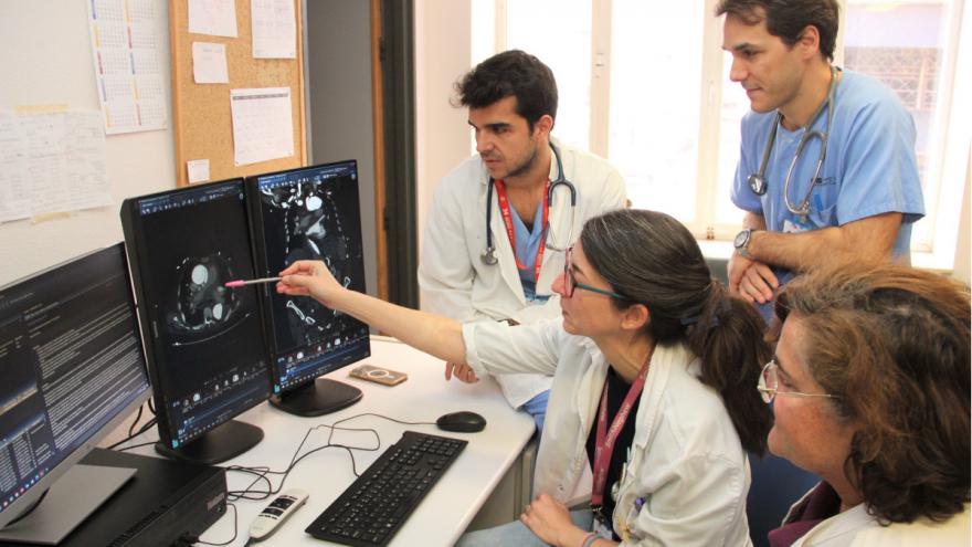Texto Alternativo: La formación de los médicos residentes del Hospital público Clínico San Carlos permite aumentar los diagnósticos de síndrome aórtico agudo