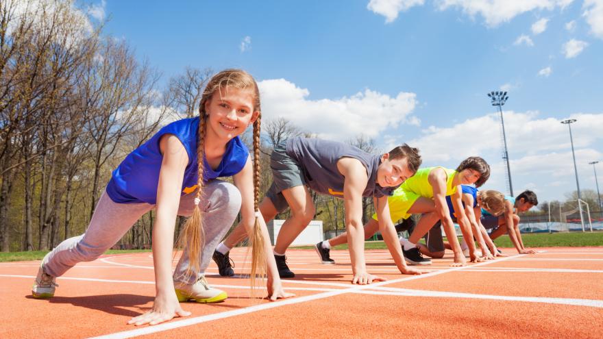 Texto Alternativo: La Comunidad de Madrid concede ayudas para deporte infantil a 122 municipios de la región